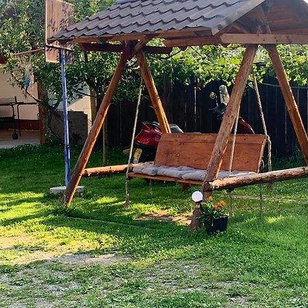 Casa Mari Hotel Cîrţişoara Kültér fotó